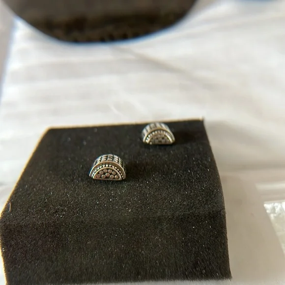 John Hardy Earrings - Picture 4 of 8